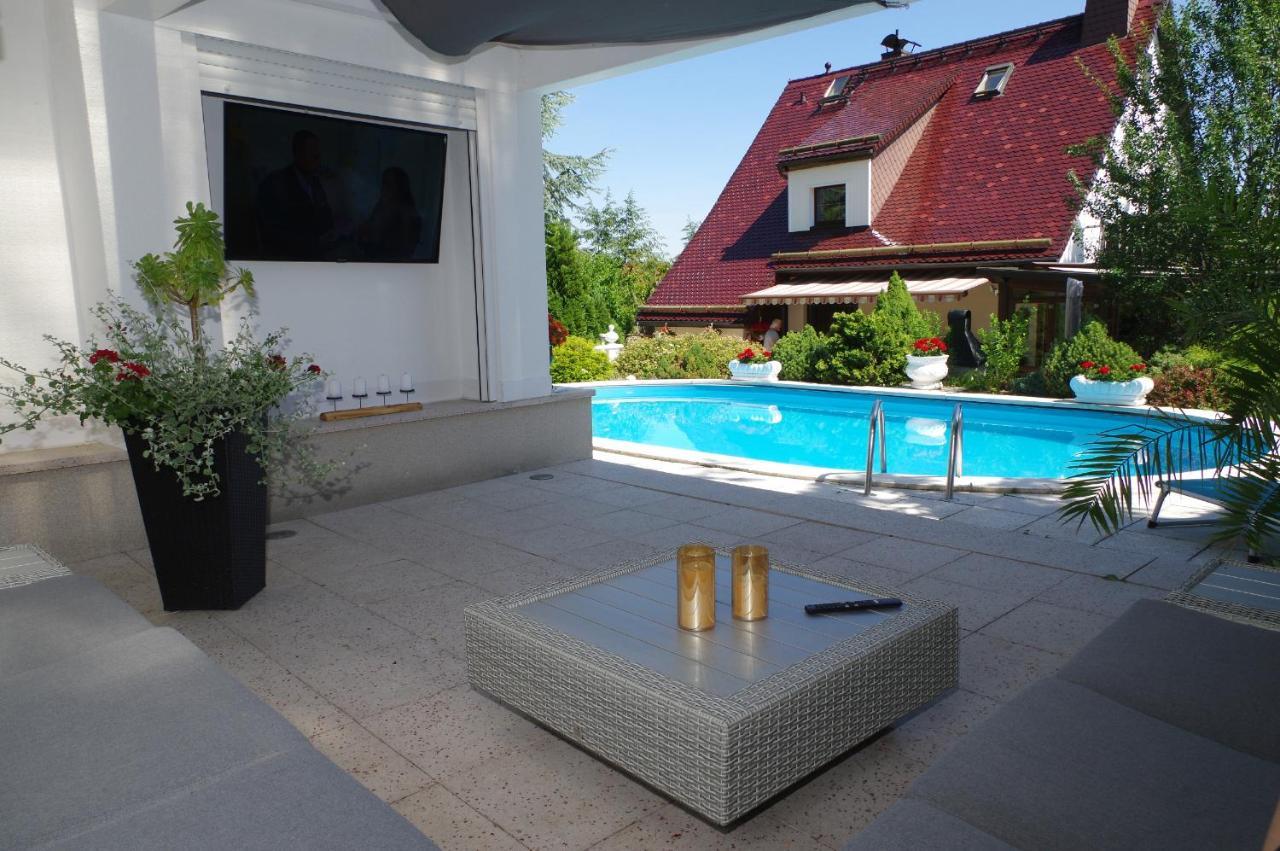 Gaestehaus Gaens - Ferienzimmer Schirgiswalde-Kirschau Ngoại thất bức ảnh