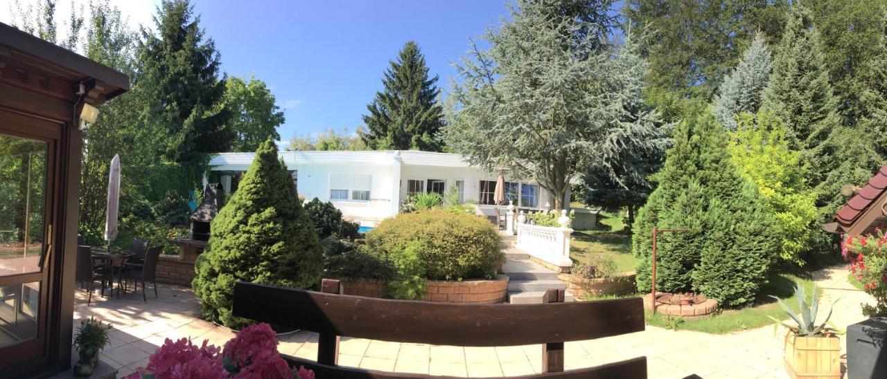 Gaestehaus Gaens - Ferienzimmer Schirgiswalde-Kirschau Ngoại thất bức ảnh